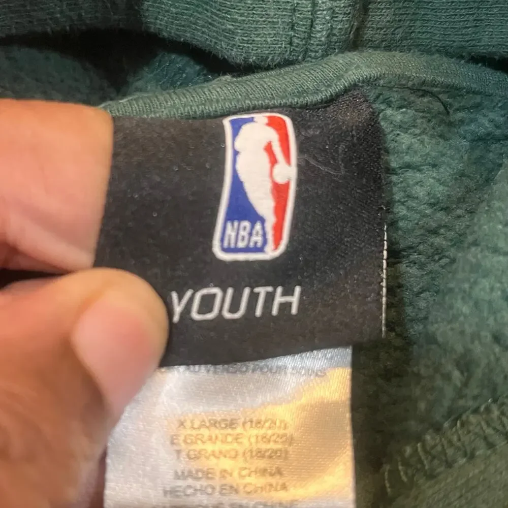 Milwaukee‎ Bucks Boys Youth Size XL NBA Hoodie Long Sleeve Green Basketball